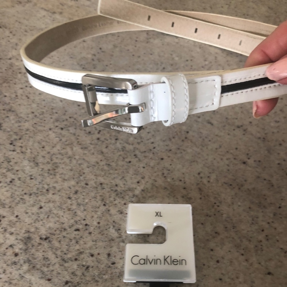 *NWT* Calvin Klein Genuine Leather Belt White With Black Stripe Unisex